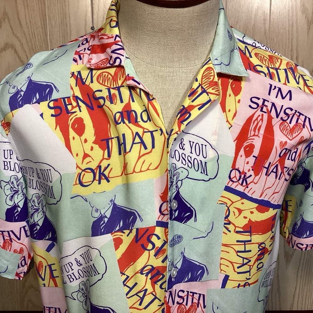 Petals and Peacocks I’m Sensitive all over print mens button down shirt size M - Picture 2 of 9